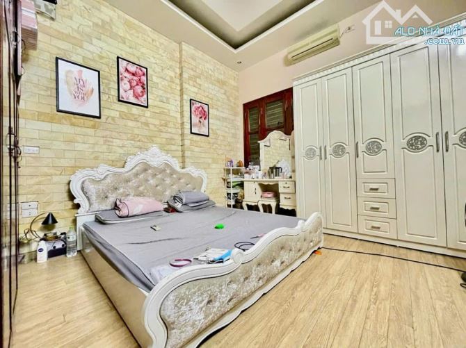 Bán nhà riêng ngõ 262B Nguyễn Trãi 46,5m2, 5T, MT 4m Giá 6 Tỷ - 2