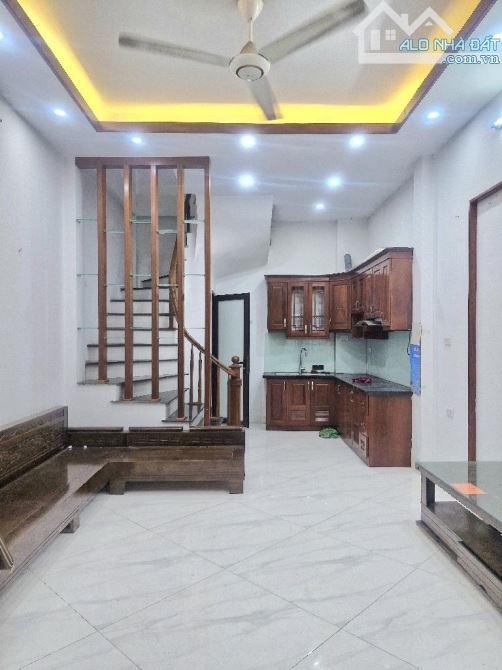 CHUYỂN NHƯỢNG NHÀ MINH KHAI - 35M2 - NGÕ THÔNG - HƠN 6 TỶ - 2