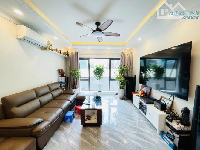 Nhà Bát Khối 32m 6 tầng MT3.8m Ô TÔ ĐỖ CÁCH 10M, GẦN TRUNG TÂM AEON - - 2