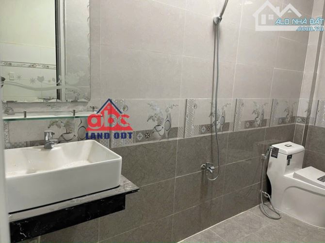 BÁN NHÀ CẤP 4 PHƯỜNG AN BÌNH - gần chợ cơ khí - 72m2 giá 2,1 tỉ - 2