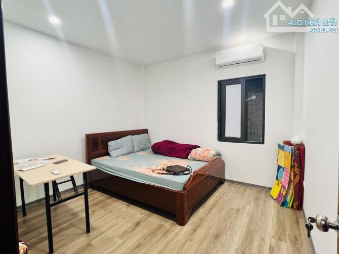 Hơn 13 Tỷ Nhà Cầu Giấy Ngõ Oto Thông DT 40M 5 Tầng Vị Trí Gần Phố Vừa Ở Vừa Kinh Doanh Tốt - 2
