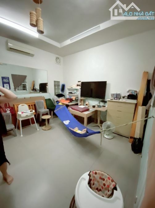 Gấp bán nhà 3 tầng, dt 90m2, ô tô thông Mặt phố ẩm thực Hoàng Diệu 2, Thủ Đức. - 3