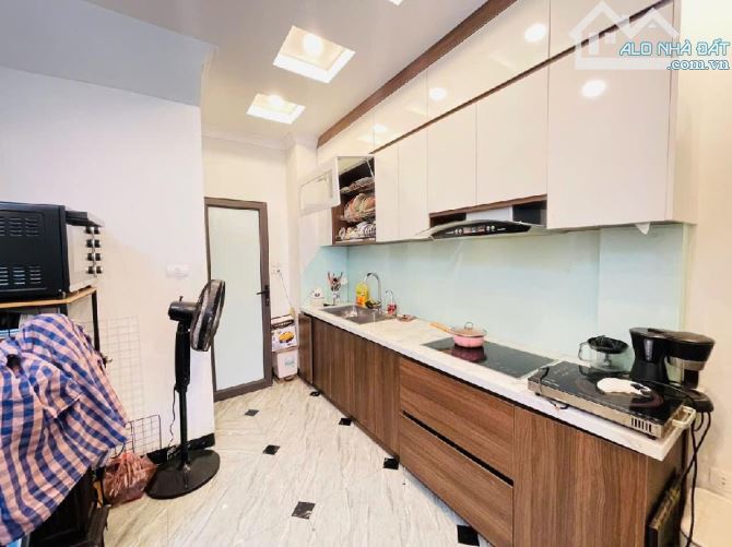 Nhà Bát Khối 32m 6 tầng MT3.8m Ô TÔ ĐỖ CÁCH 10M, GẦN TRUNG TÂM AEON - - 3