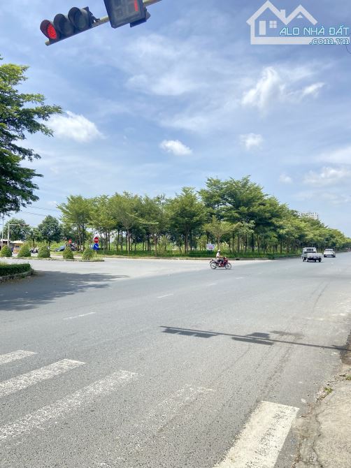 Nhà 4 lầu, mặt tiền đường Võ Nguyên Giáp, Khu 586, Cái Răng, TP. Cần Thơ - 3