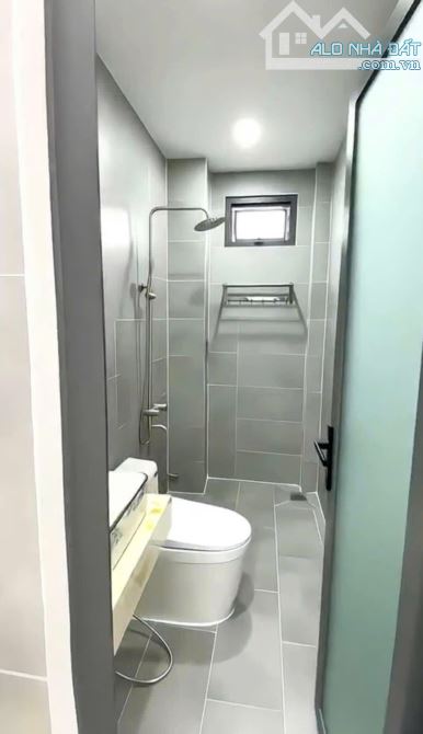 Chủ nhà ngộp tiền bán gấp nhà Lò Siêu P16 Quận 11 47.8m2 2tỷ390 2PN 2WC SHCC - 4