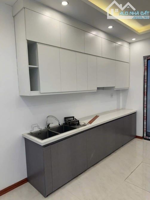Bán nhà gần cấp 1 Thạch Bàn, Long Biên.nhỉnh 5 tỷ, dòng tiền 20 triệu /1T - 4