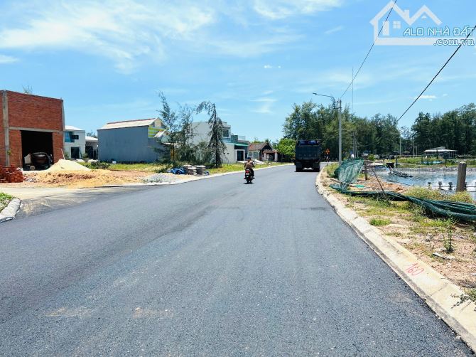305M2, MẶT TIỀN ĐƯỜNG BÊ TÔNG, XE TẢI CHẠY TUNG TĂNG, RA KDL MŨI GÀNH - BÃI CON CHỈ 5 PHÚT - 2