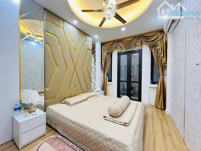 BÁN NHÀ ĐẶNG TIẾN ĐÔNG - ĐỐNG ĐA -  NỘI THẤT LUXURY ĐẲNG CẤP - OTO ĐỖ CỔNG - TẶNG FULL NỘI - 5