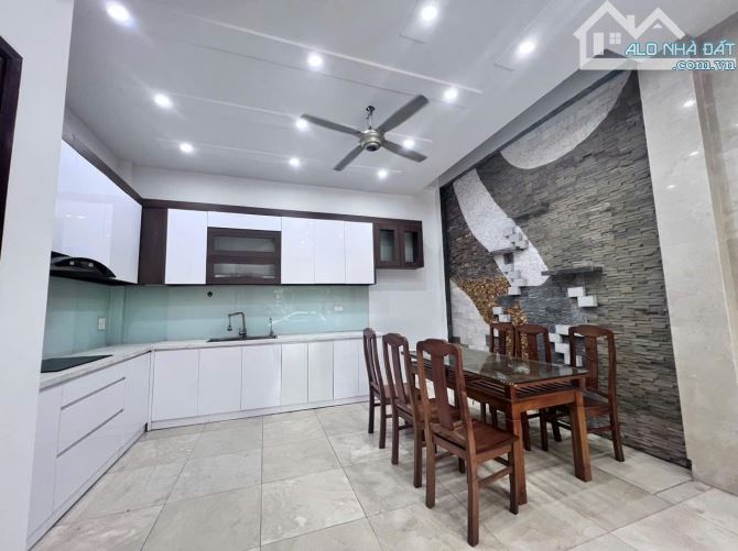 Trần Quốc Hoàn, | 52m² | 6 tầng | mt5m | Giá 12.6 tỷ - Phân lô ô tô tránh, kinh doanh đỉnh - 5