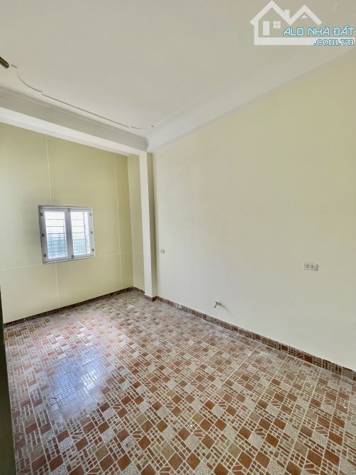 Bán nhà dân xây 3 tầng còn chắc chắn đẹp ngõ sau một nhà mặt đường Tức Mạc - 6