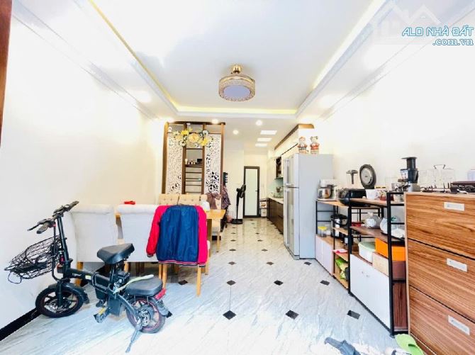 Nhà Bát Khối 32m 6 tầng MT3.8m Ô TÔ ĐỖ CÁCH 10M, GẦN TRUNG TÂM AEON - - 6