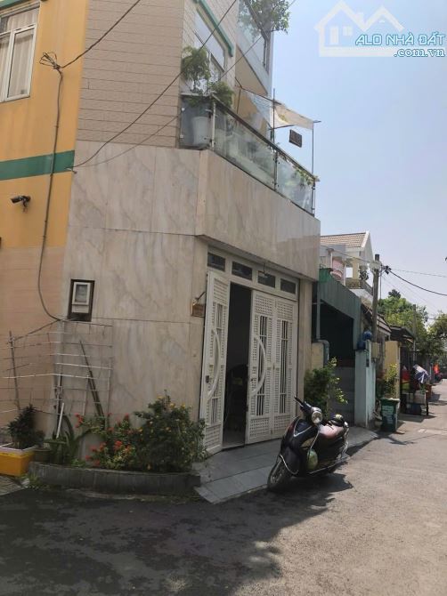 8 TỶ990 -BÁN NHÀ MỚI 3 LẦU , đg 8m .gần hoàng diệu 2 , p. linh trung , tp. thủ đức. - 8