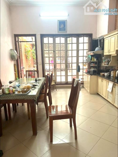 ĐẲNG CẤP SỐNG! GIẢI PHÓNG 2 THOÁNG VỈA HÈ ÔTÔ TRÁNH SỔ ĐẸP TƯƠNG LAI SÁNG 128m2 4T MT 4.6m