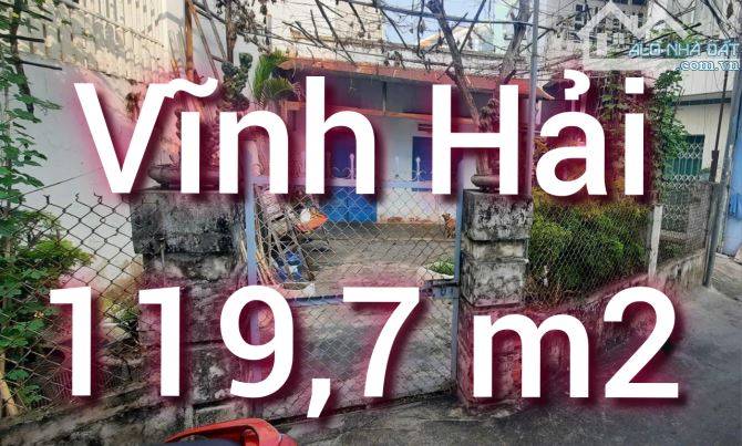 "Bán nhà cấp 4 cũ chỉ tính giá đất, đi 25m là đến đường 2-4, Vĩnh Hải, Nha Trang.   - Hẻm