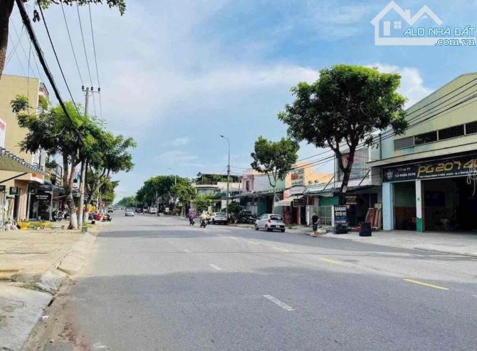 chủ bán đất đường 15m Phạm Hùng _ Hòa Xuân - Hướng Tây. Vị trí đẹp.giá tốt nhất hiện nay