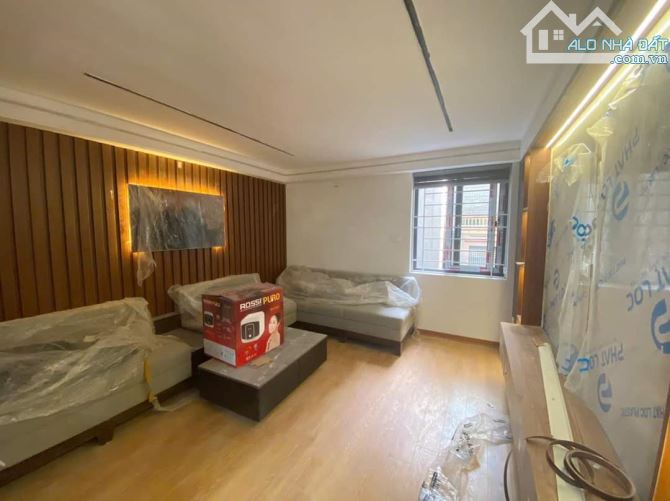 Bán nhà khu TT Sư đoàn X361 Tân Xuân, phân lô ô tô tránh. 65m2x5T, MT5.3m, 8.8 tỷ.