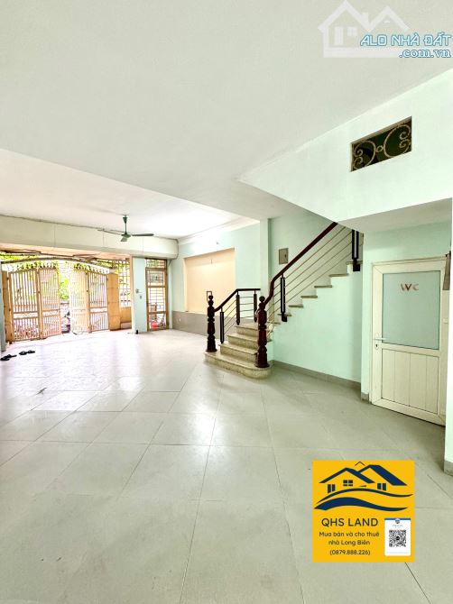 Nhà nguyên căn phố Ngọc Thuỵ ô tô tránh gần 100m2 với 6 phòng-5 tầng cho thuê 20tr/tháng - 1