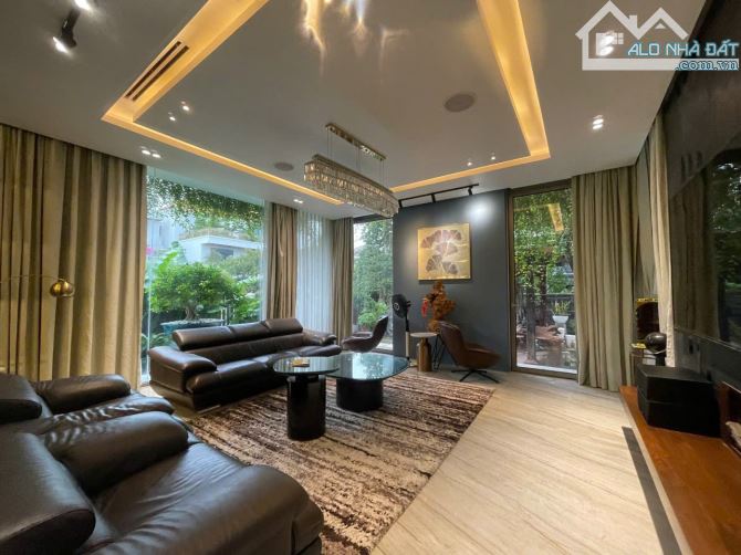 CHO THUÊ VILLA ĐẸP CÓ HỒ BƠI SÂN VƯỜN KHU EURO VILLA - 1