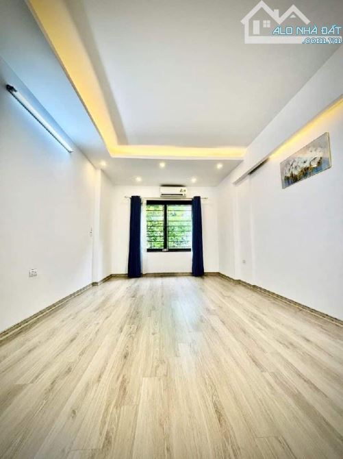 Nguyễn Khoái - Nhà Đẹp Ở Luôn - 32m2 - 4 Tầng - 4.75 Tỷ - 1