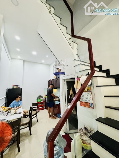 Nhà Bán Đông Hồ, Hẻm Xe Tải, Vị Trí Kinh Doanh, p8, 33m2, 4 Tầng Giá 7,3 Tỷ - 3
