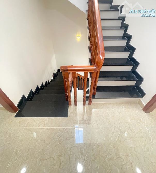 Sang Nhượng 2 căn nhà phố Thủ Đức mặt tiền quốc lộ 13 chỉ 2tyxxx 75m2 ngang 5 sổ hồng - 3