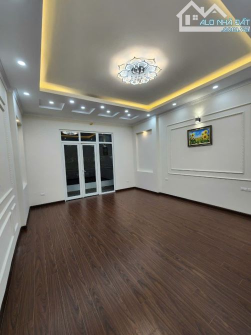 Bán nhà lô góc phố Nguyễn Lương Bằng, Đống Đa, DT 61m2,  ngõ thông kinh doanh, Nhỉnh 11 tỷ - 3