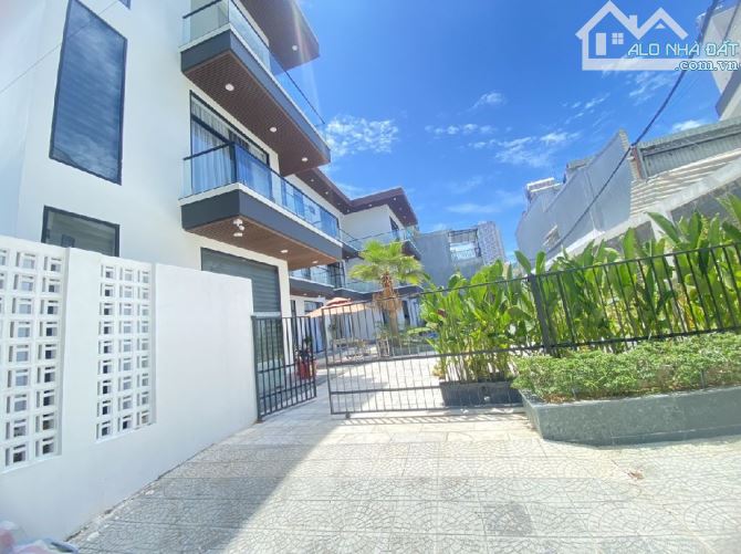 VILLA ĐẲNG CẤP PHỐ BIỂN SƠN TRÀ- DT KHỦNG 520M2- FULL NỘI THẤT HỒ BƠI SIÊU VIP - 4