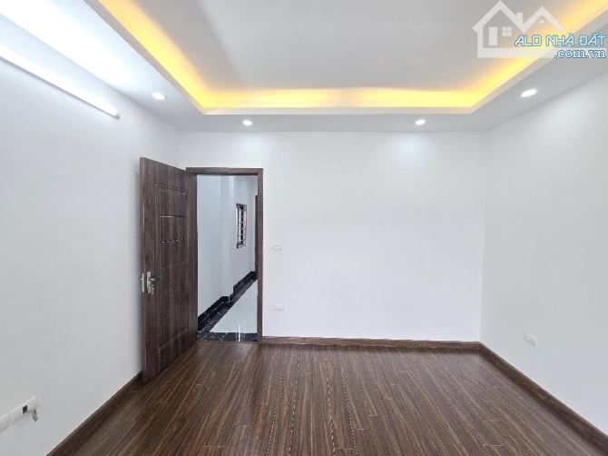 Bán nhà Liên Ninh 41 m2 4 tầng giá 4,25 tỷ , gần ô tô tránh ! - 4