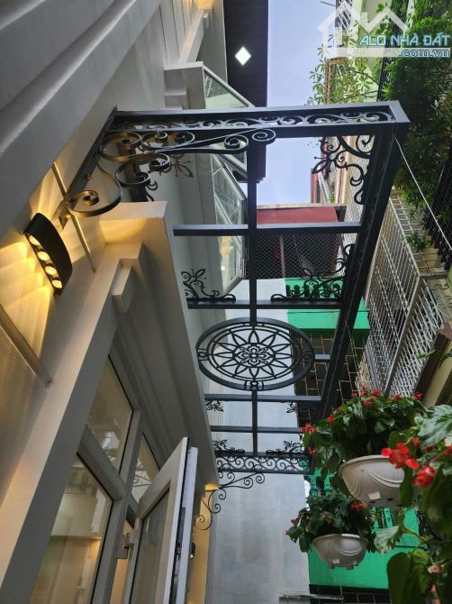 Bán nhà lô góc phố Nguyễn Lương Bằng, Đống Đa, DT 61m2,  ngõ thông kinh doanh, Nhỉnh 11 tỷ - 4