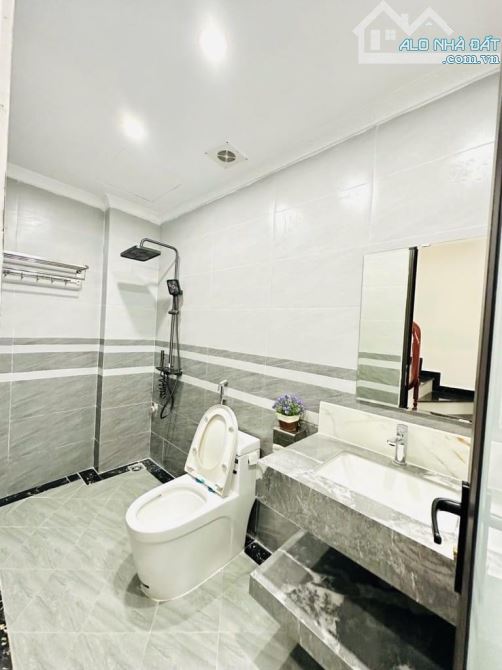 bán nhà mặt ngõ Kim Giang 82.3m 5tầng, ô tô tránh kd, giá 22.3 tỷ - 5