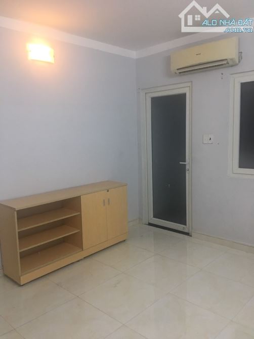 Căn hộ tầng 10 2PN 2WC cc Hiệp Thành Building, Lê Văn Khương, pHT, Q12. Dt 75m2 - 6