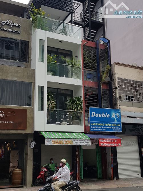 Nhà Mặt Tiền Bùi Thị Xuân, Phường Bến Thành, Q1 - 4 X 20m vuông vắn - Giá Đầu Tư 22.5 tỷ