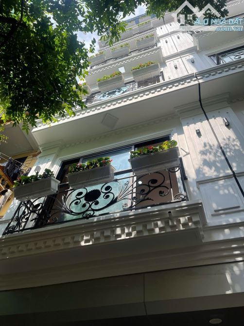 Phân Lô - Nguyễn Khánh Toàn, Công Viên Nghĩa Đô, 50m2, MT 4m, 6 Tầng, Thang Máy 15 tỷ