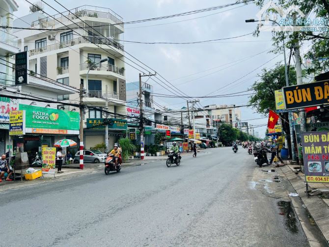 Mặt tiền đường 2 chiều, rộng 30m - Phạm Văn Bạch, Tân Bình, Hồ Chí Minh 6 tầng - Chỉ 15 tỷ