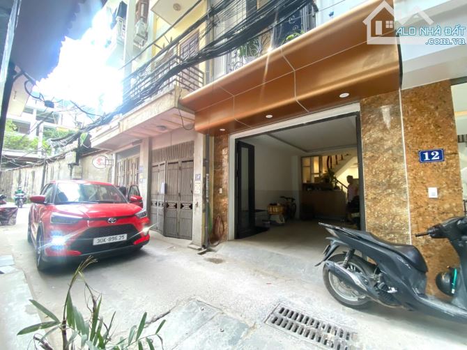 Phân Lô, Ngã 4 TRẦN THÁI TÔNG – NGUYỄN PHONG SẮC, 2 Thoáng Gara OTO 40m2, 5 Tầng, 13.5 tỷ