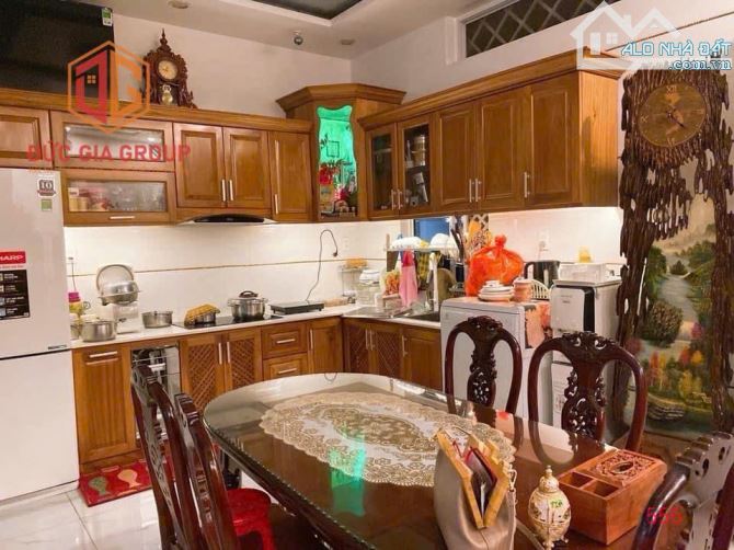 Nhà khu Trung Dũng dân trí cao xây kiêng cố biệt thự 140m2 giá 7,9tỷ sổ riêng đường bàn cờ