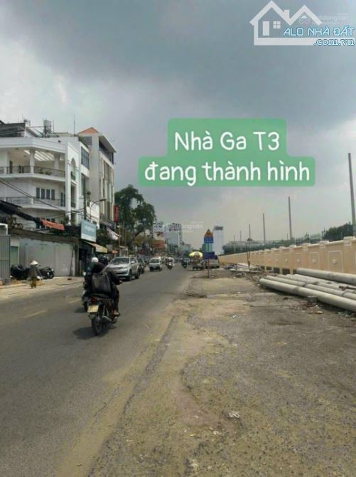 MT Nguyễn Quang Bích, ngay đoạn giao Hoàng Hoa Thám đang mở rộng 25m vào nhà ga T3