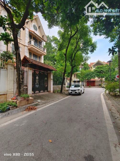 BIỆT THỰ LINH ĐÀM 232M 4T MT 12.5m NỘI THẤT SANG CHẢNH KTS THIẾT KẾ CHỦ BÁN