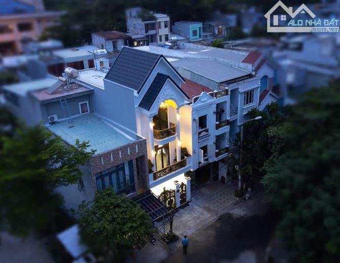 Bán Nhà 3 Tầng Tân Cổ Điển Phú Thạnh 4 đối diện công viên Hoà Minh - Liên Chiểu: