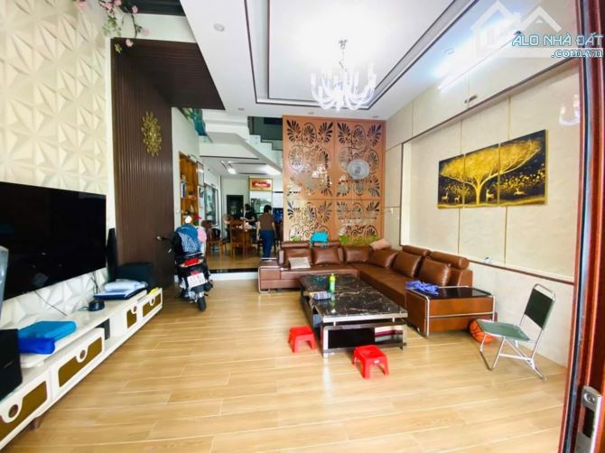 “HIẾM” - CHÍNH CHỦ HẠ GIÁ BÁN NHANH NHÀ 3 TẦNG MỚI ĐẸP Ở NGAY – MT ĐƯỜNG 7.5M KHUÊ TRUNG