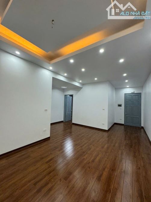 Bán chung cư OCT3C Cổ Nhuế, 101m2, giá 4.65 tỷ, full nội thất ở ngay, lô góc cực đẹp