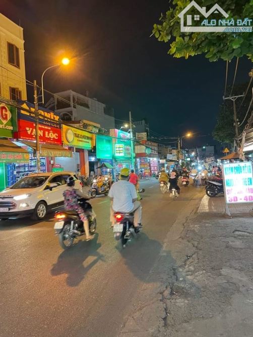 HẺM XE TẢI ĐUA - PHAN HUY ÍCH, P12, Q.GV  XE HƠI NGỦ TRONG NHÀ, GIÁ 6.5 TỶ