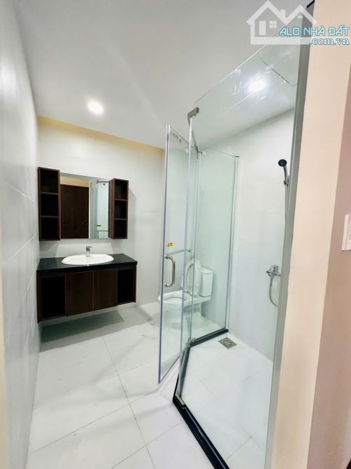 VỊ TRÍ HOÀ CƯỜNG BẮC - GẦN LÊ THANH NGHỊ VÀ TIÊU LA, ĐÀ NẴNG 4.5TẦNG 120M2 CÓ 3MẶT THOÁNG - 11