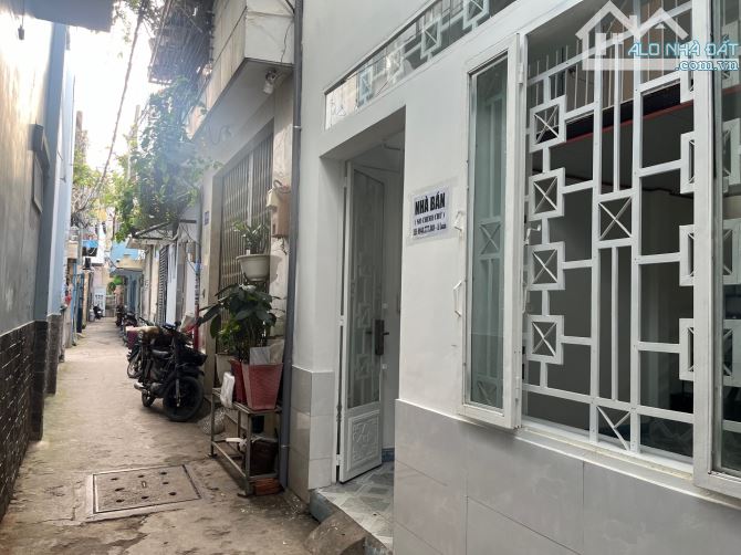 Bán nhà đường TTN11, Khu nhà thờ Lạc Quang, Quận 12 - 1