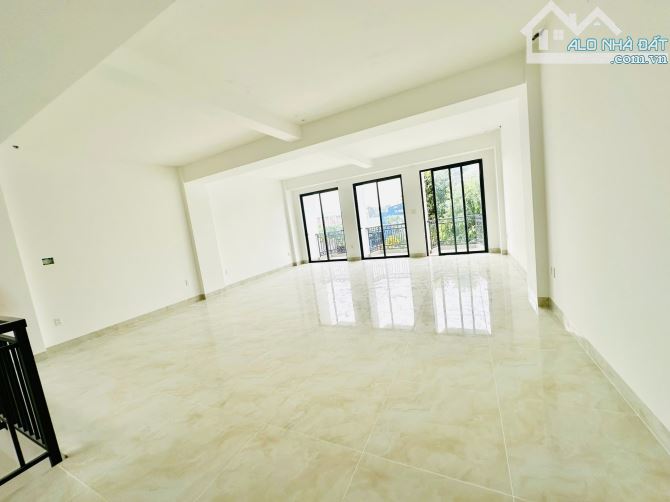 Duy nhất - bán tòa nhà VP mới MT Quang Trung - hầm 9 tầng. DT: 7,5x34m 49 tỷ - 1