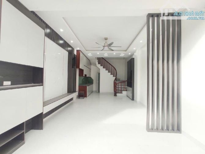 Hiếm Bán Nhà Vạn Phúc 40M2 - 5 tầng Ô TÔ Cất Trong nhà - 1