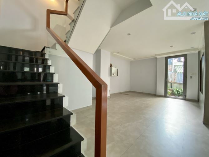 BIỆT THỰ CĂN GÓC Đ.762- HỒNG BÀNG- P1- Q.11 -DT: 7.5*13- 19 TỶ 6 - 1