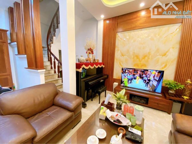 Bán nhà phố  Yên Hoà ,40m2 ,6 tầng ,15m ra đường ô tô tránh, nhỉnh 6 tỷ - 1