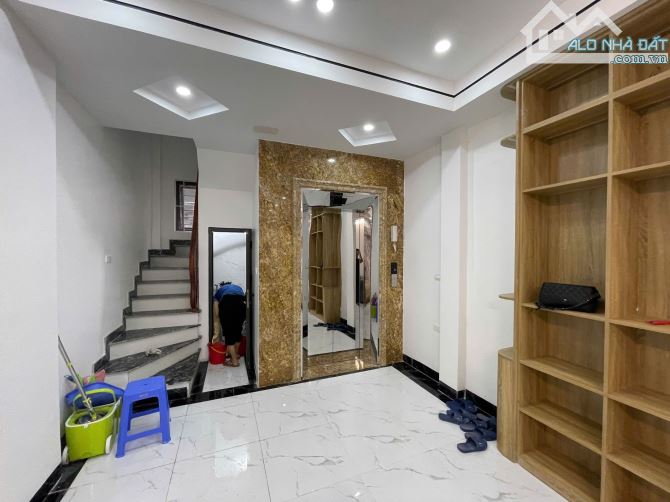 Phân Lô - Nguyễn Khánh Toàn, Công Viên Nghĩa Đô, 50m2, MT 4m, 6 Tầng, Thang Máy 15 tỷ - 2