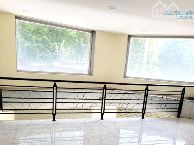 Cho thuê mặt bằng + lửng 70m2 đường Đặng Văn Sâm, Tân Bình - 2